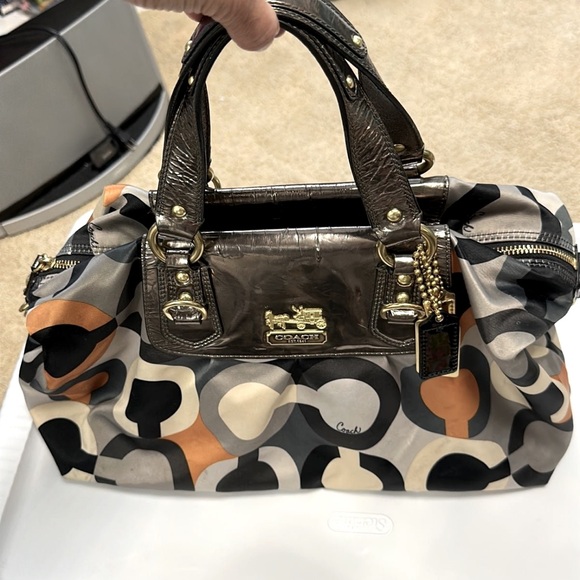 Coach Madison Graphic Op Art C Orange Black Grey Purse - Picture 1 of 4